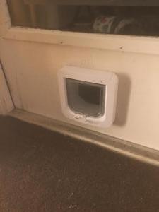 Kattenluikje geplaatst